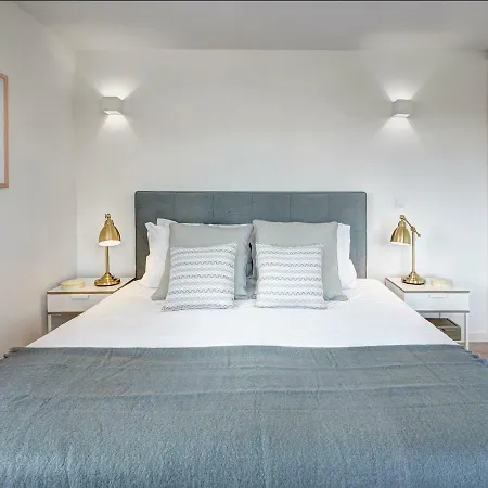 Downtown Lovers Suites: Bombarda 451